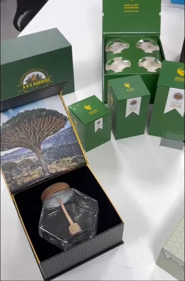Luxury Magnetic Rigid Cardboard Comb Bee Jar Paper Packaging Gift Honey Box